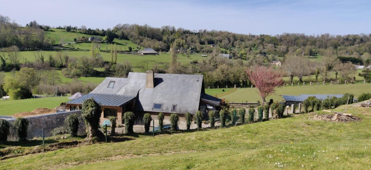 Gîte de la Vallée Genneville Exterior foto