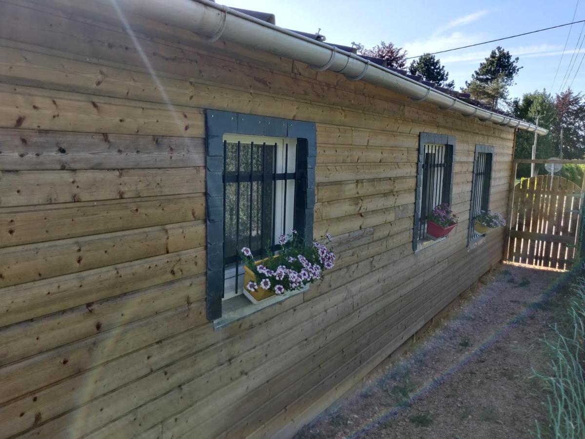 Gîte de la Vallée Genneville Exterior foto